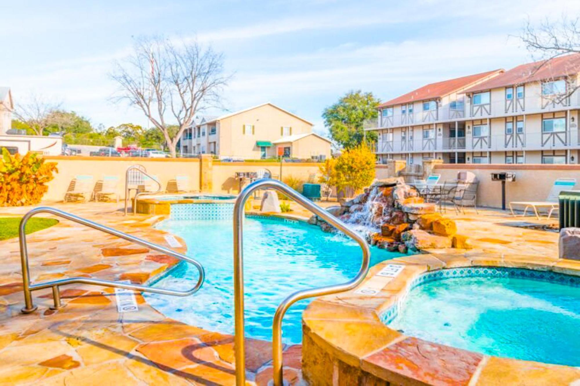 Water Wheel Resort Condo Resort نيو بروانفيلز الغرفة الصورة
