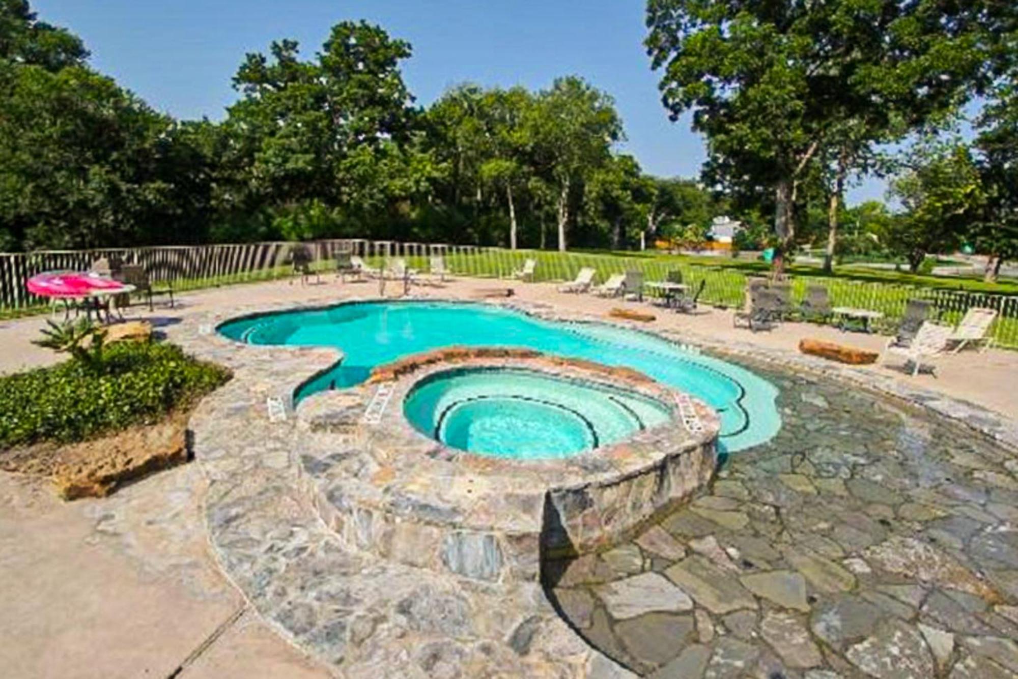 Water Wheel Resort Condo Resort نيو بروانفيلز المظهر الخارجي الصورة